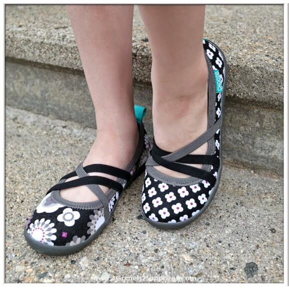 Chooze Twist Blink Girls Mary Jane NEW Slip on Shoes Size 11 Floral Pattern Flat - Picture 1 of 14